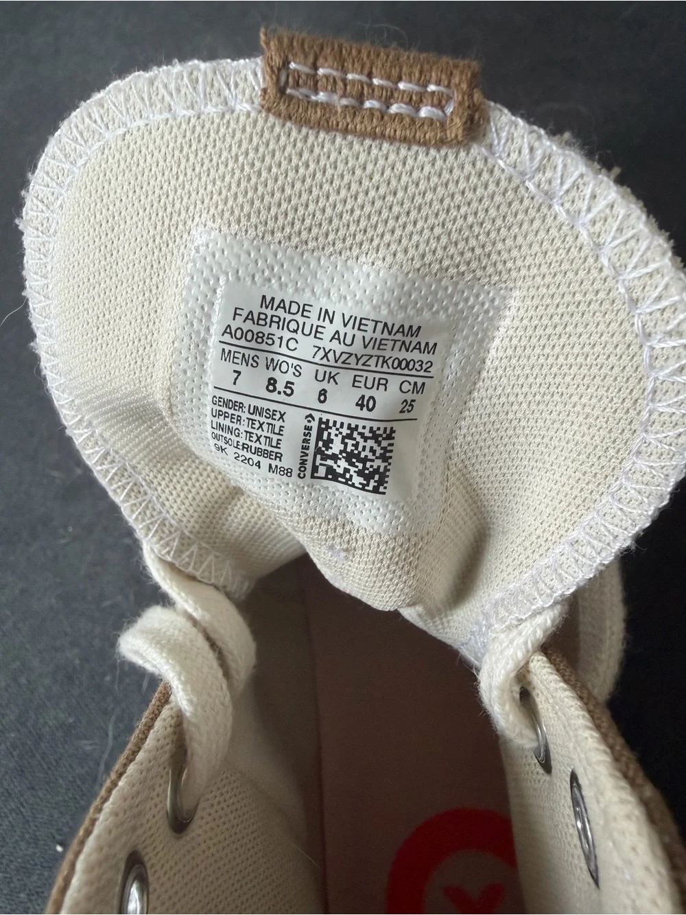 Converse Run Star Motion High Sand Dune Size 8.5 Women’s 7 Men’s